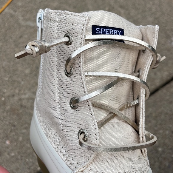 Sperry Topsider Saltwater Boot Ivory w Gold Girls Sz 5 M STK164049 Duck - Picture 17 of 17